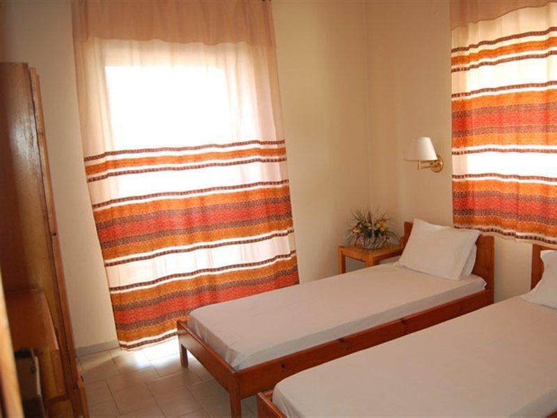 Haris Apartments Kokkini Hani Exterior foto